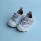 MiniWalk Canetons bleu ciel avec des sangles Velcro faciles