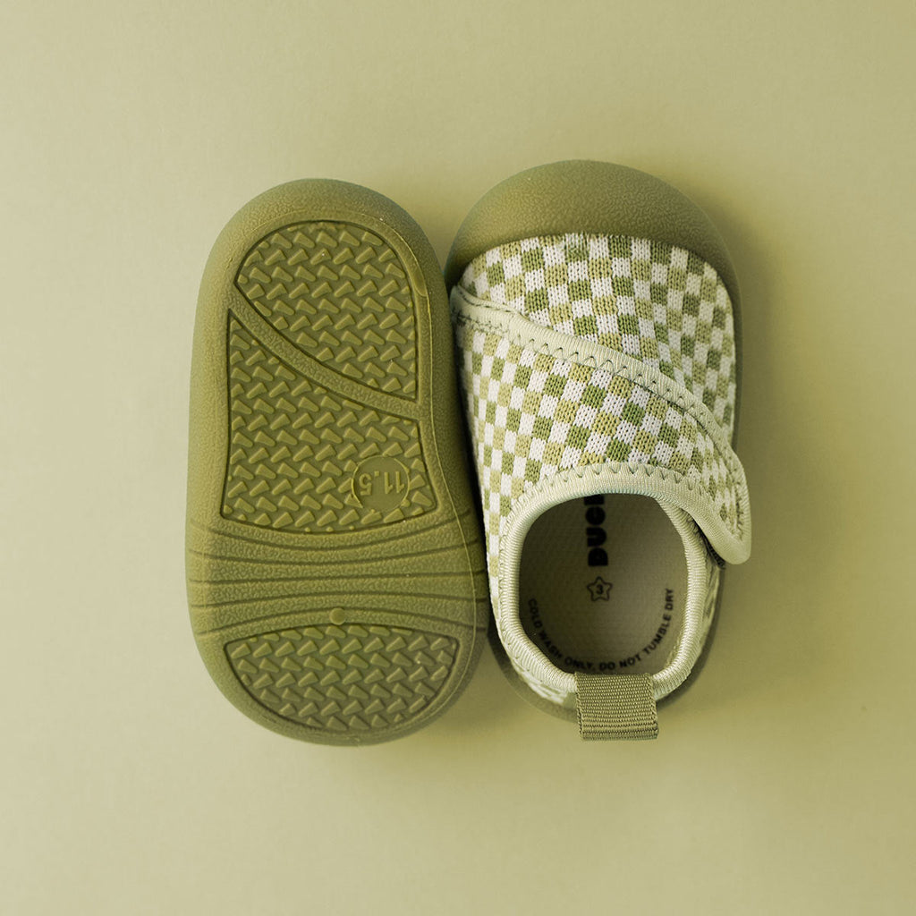 Jeu de dames Velcro en forme de pomme avec des canetons
