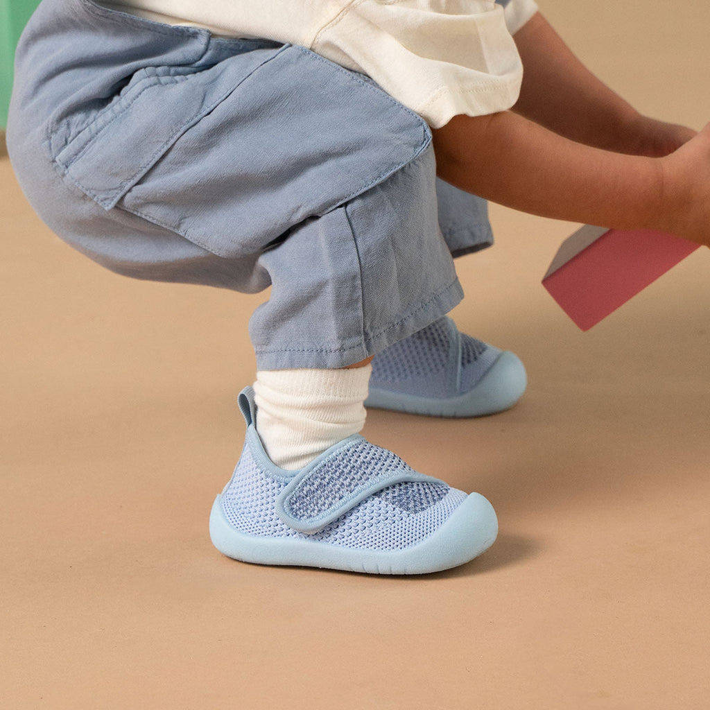 MiniWalk Canetons bleu ciel avec des sangles Velcro faciles
