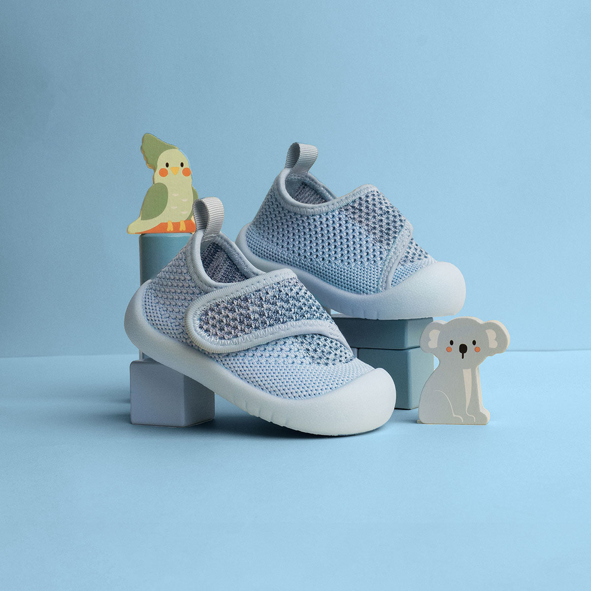 MiniWalk Canetons bleu ciel avec des sangles Velcro faciles