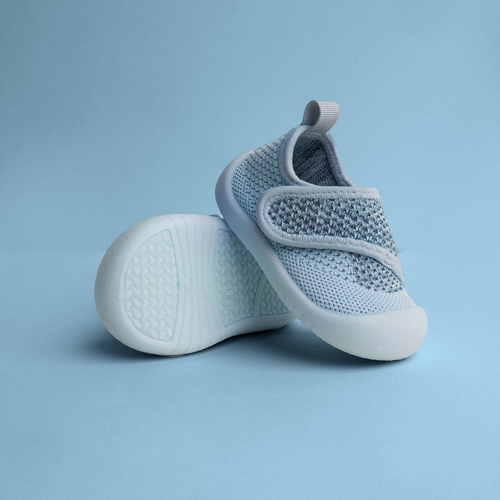 MiniWalk Canetons bleu ciel avec des sangles Velcro faciles