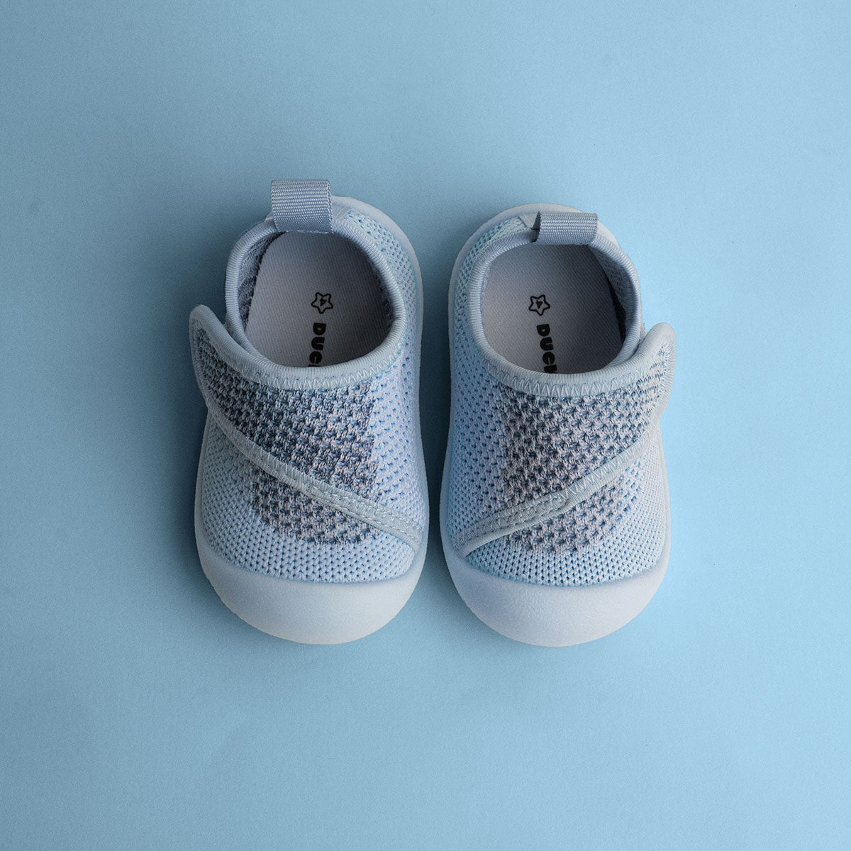 MiniWalk Canetons bleu ciel avec des sangles Velcro faciles