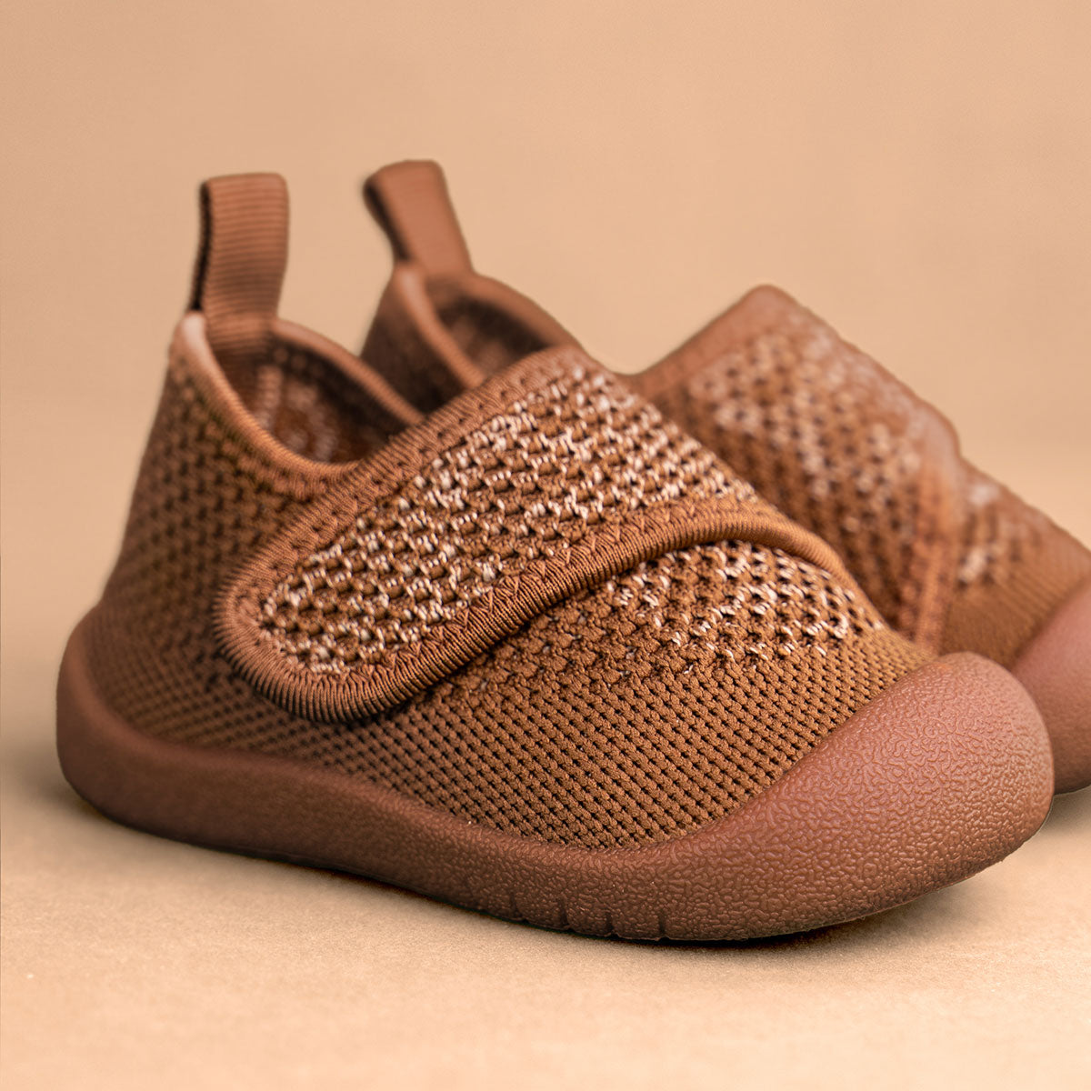 Jouet caneton couleur noyer adorable avec fermeture Velcro