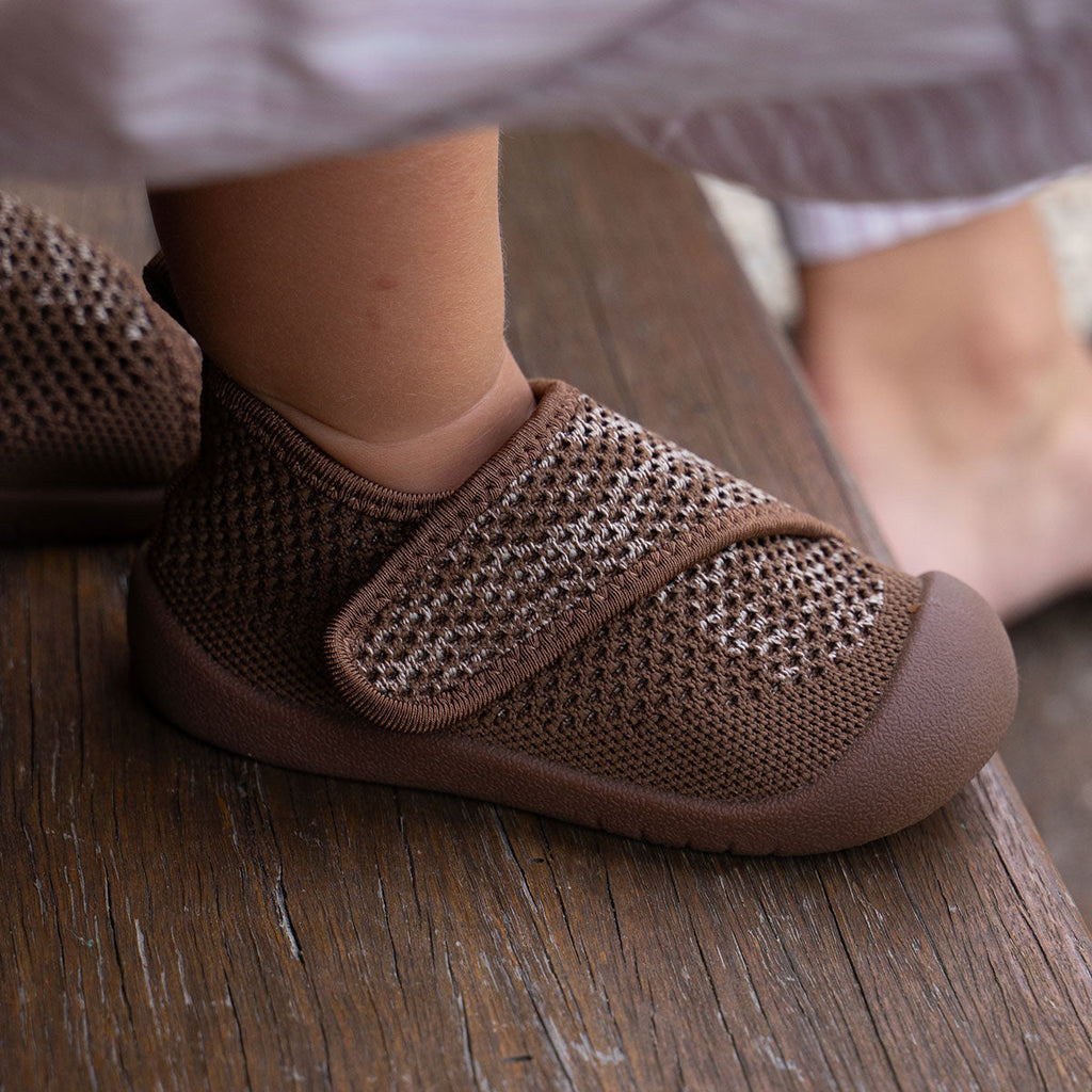 Jouet caneton couleur noyer adorable avec fermeture Velcro